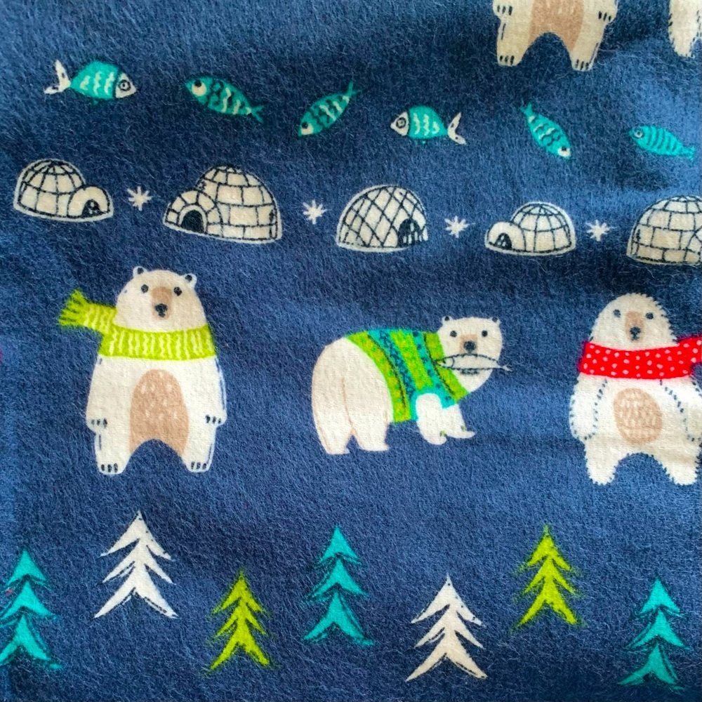 THE COMPANY STORE. Women’s 100% Brushed Cotton Flannel PJ Set Polar Bears - Picture 3 of 4